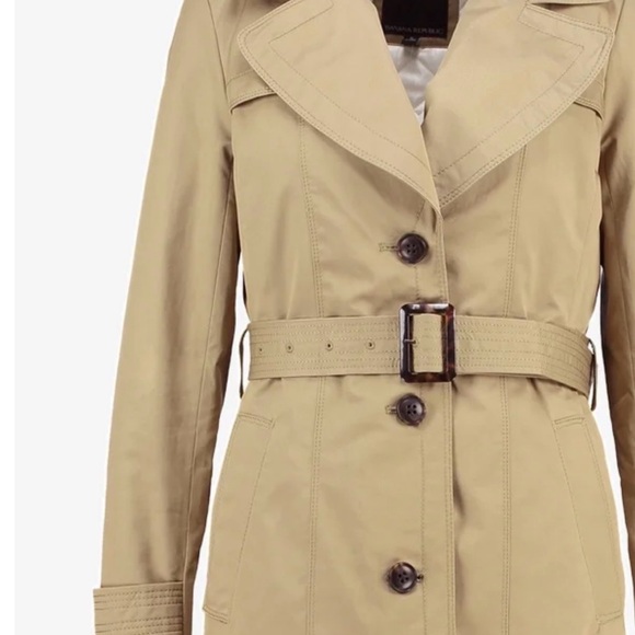 Banana Republic Jackets & Blazers - Banana Republic Women's Beige Trench Coat